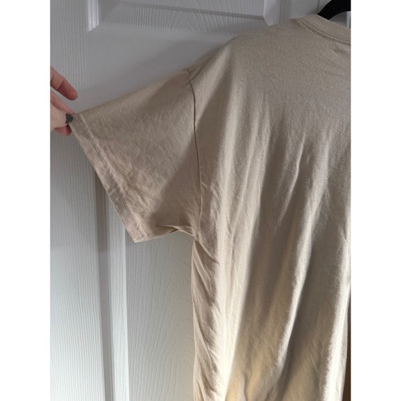 Red Hot Chili Peppers Graphic T-Shirt Tan Short Sleeve Band Merchandise Size L - Picture 5 of 5